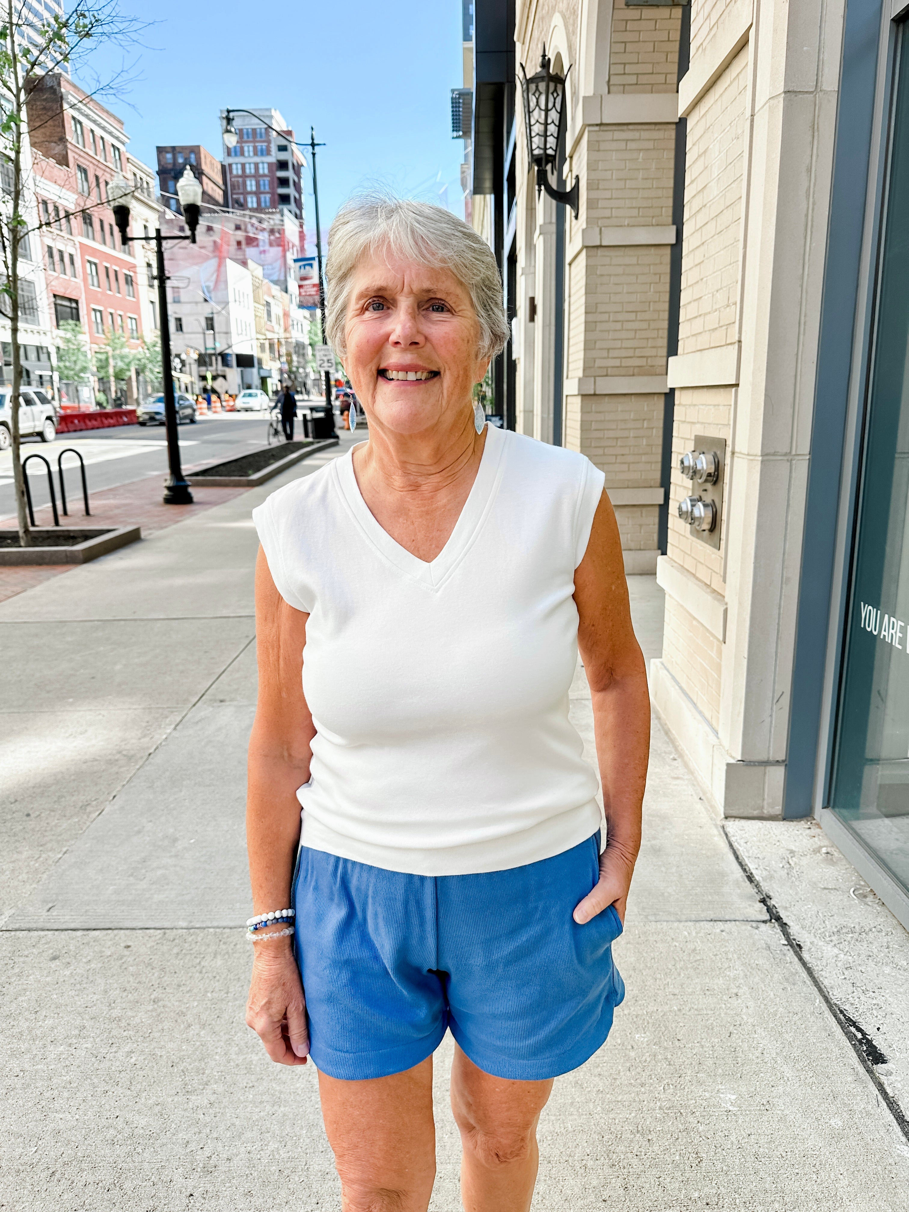 sleeveless knit vest top