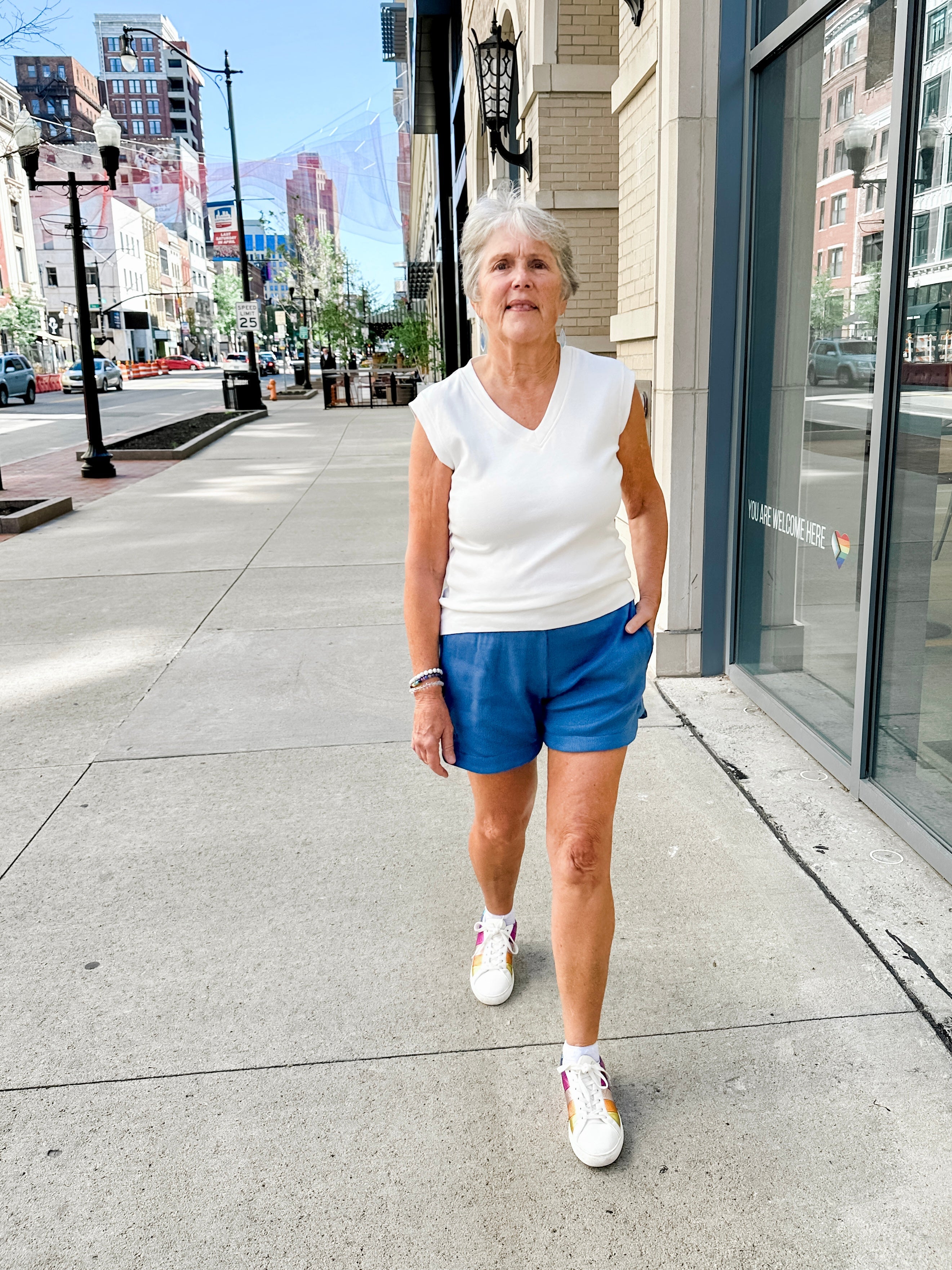 sleeveless knit vest top