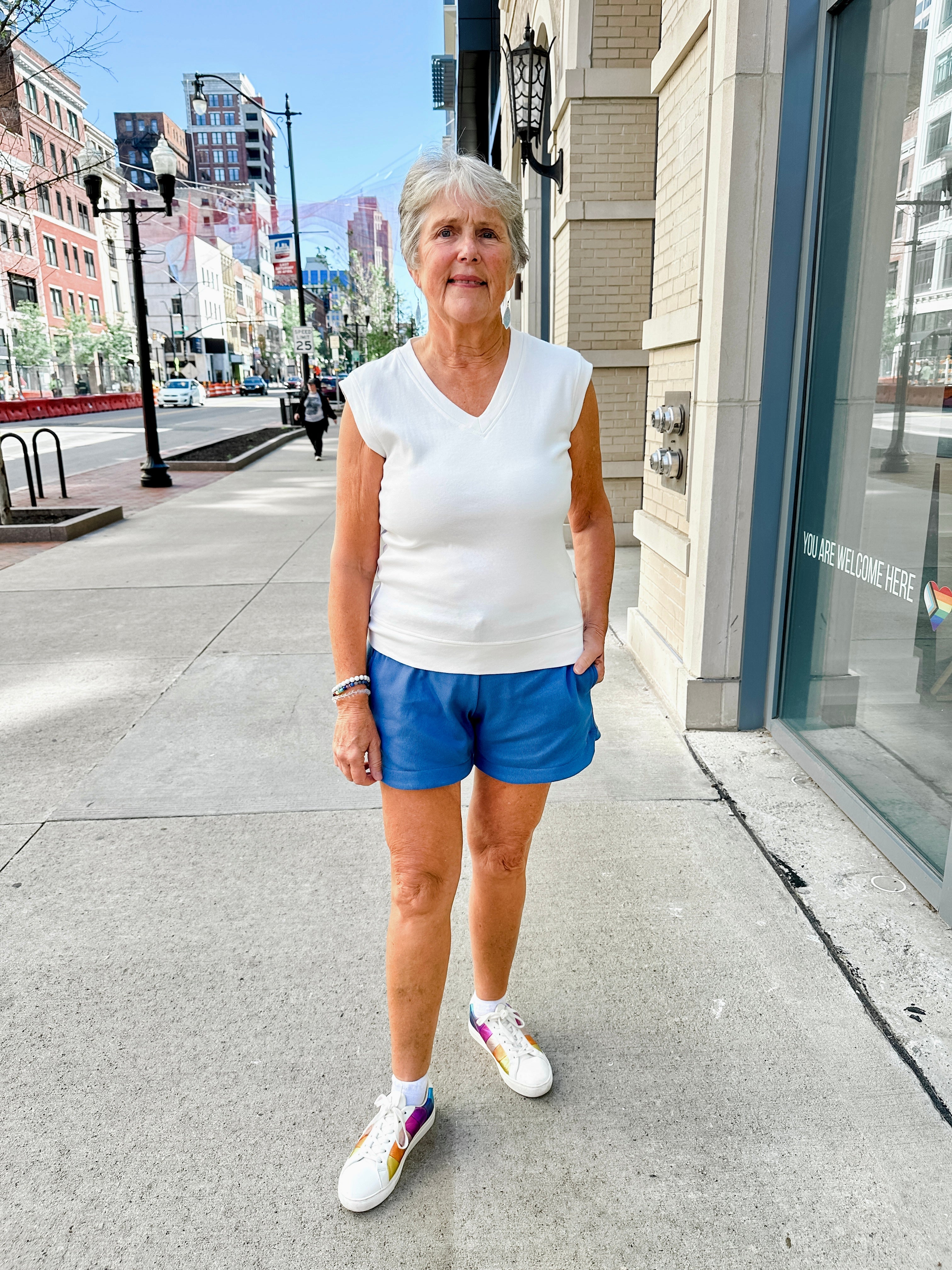 sleeveless knit vest top