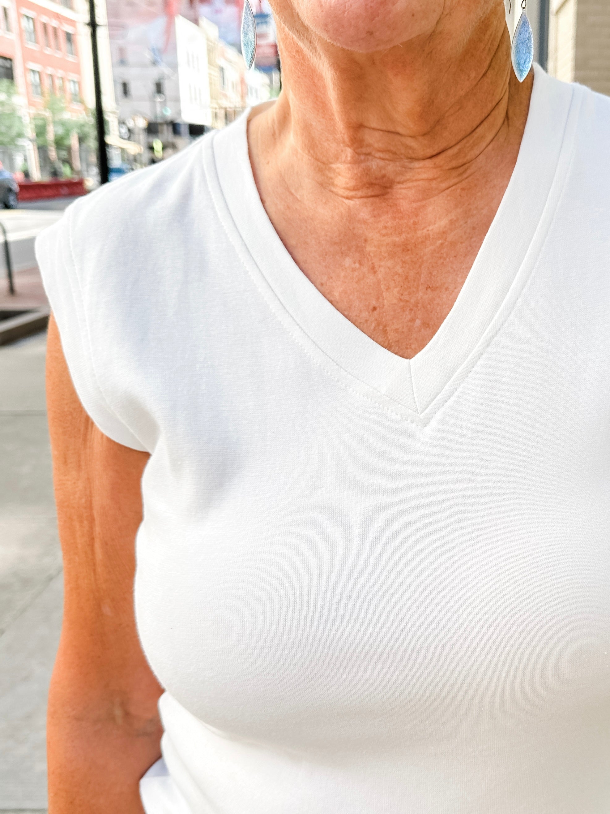 sleeveless knit vest top